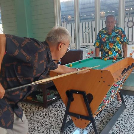 คิวทอง บังกะโล 格兰岛 外观 照片