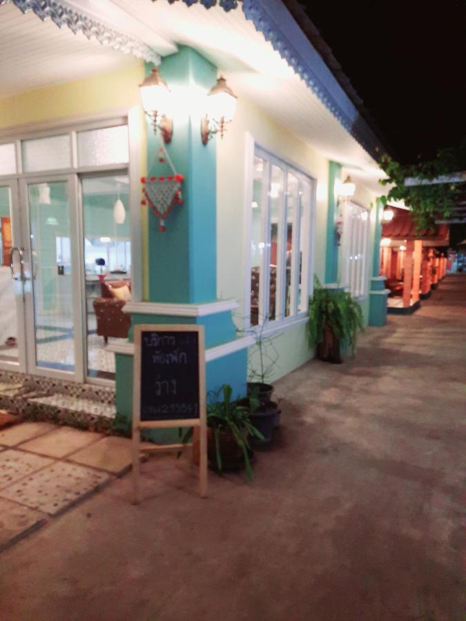 คิวทอง บังกะโล 格兰岛 外观 照片